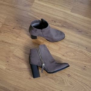Size 8 brown booties
